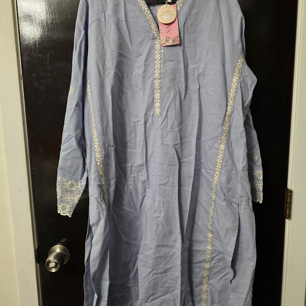 Elegant Blue Kurta with Intricate Detailing